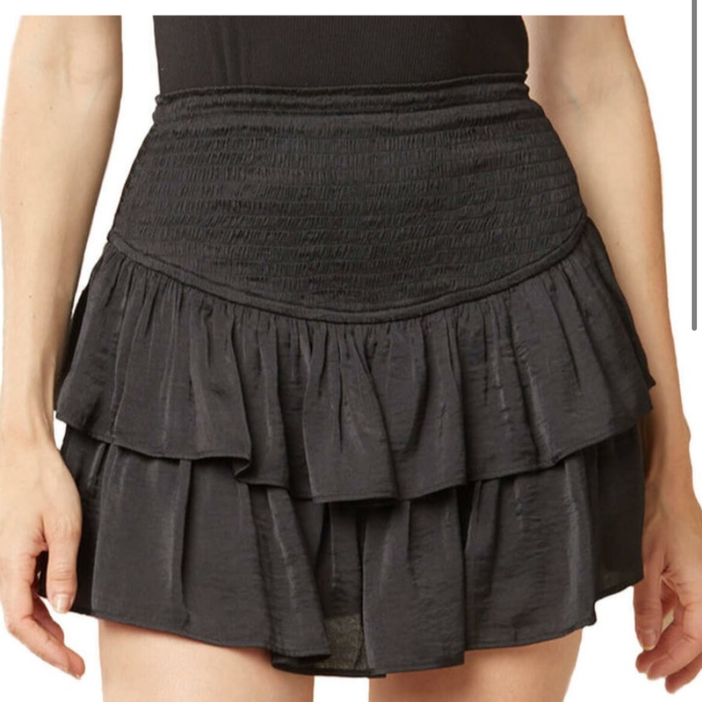 Never worn smocked waist ruffle skort